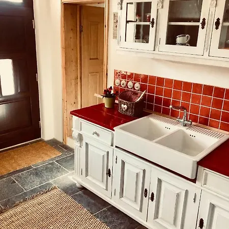 Stylovy Historicky Apartman Se Zahradou V Srdci Moravy Pobliz Kromerize A Olomouce Apartament *